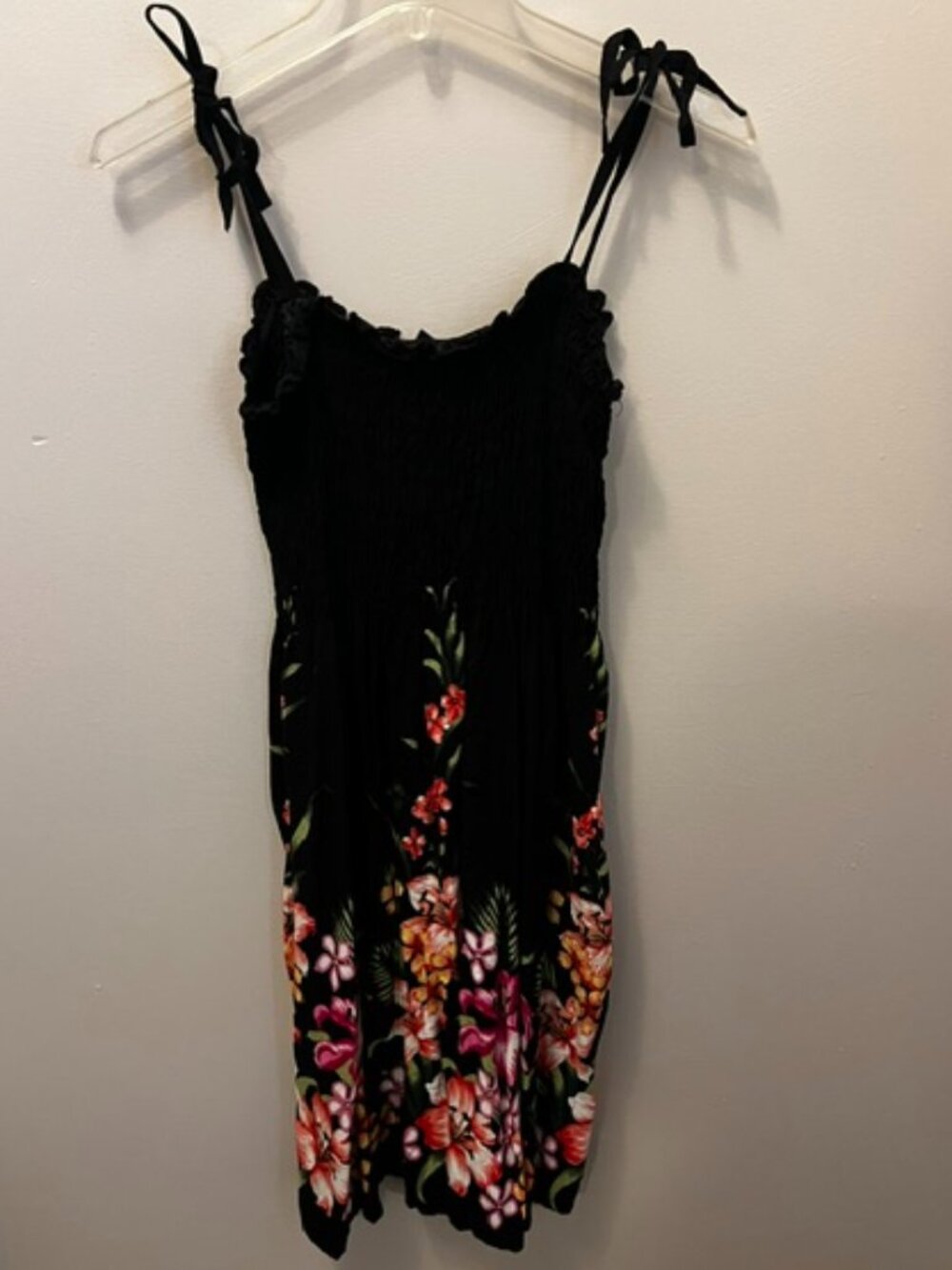 Women's Hibiscus Collection Hawaii Sun Dress, One Size. Black Floral, Good Cond!